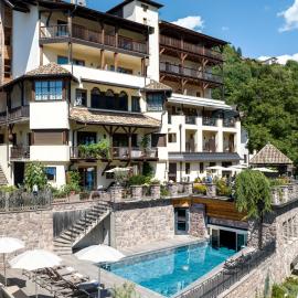 Hotel Paradies,位于蒂雷斯的酒店