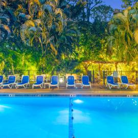 The Fairways Inn of Naples，位于那不勒斯的酒店