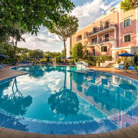 Hotel San Valentino Terme，位于伊斯基亚波尔图的酒店