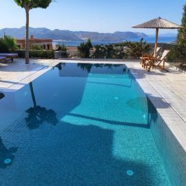 Stergiou Luxury Apartments with shared pool，位于阿纳维索斯的酒店