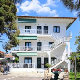 Agapitos Apartments，位于尼基季的酒店