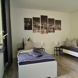 Gemütliche Fachkräfte-Wohnung，位于龙嫩贝格的酒店