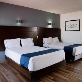 Hotel Expo Plaza Business and Family Guadalajara，位于瓜达拉哈拉的酒店