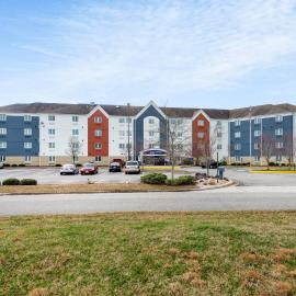 Candlewood Suites Chesapeake-Suffolk by IHG，位于切萨皮克的酒店