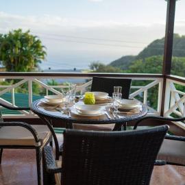 Enjoy Sunset @ Tropical Lookout，位于金斯敦的酒店