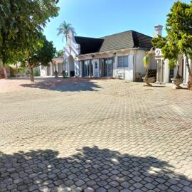 Kariega Apartments - 4 Graaff-Reinet Rd，位于Uitenhage的酒店