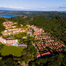 Villas Sol Beach Resort，位于普拉亚埃尔莫萨的酒店