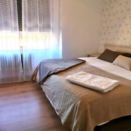 HOTEL LOS ARENALES DE JERTE，位于赫尔特的酒店