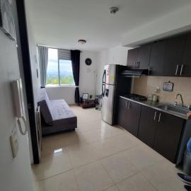 Comodo Apartaestudio al Norte de Armenia, con Parqueadero de Carro, en la salida a Salento y Filandia!，位于亚美尼亚的酒店