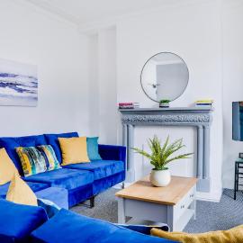 Spacious 4 Bedroom house near Leeds CC，位于Beeston Hill的酒店