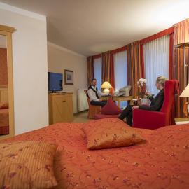 Hotel Residenz，位于博霍尔特的酒店