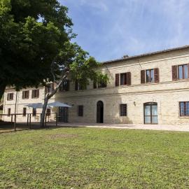 Locanda di Montegiove，位于法诺的酒店