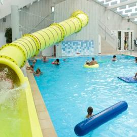 Molecaten Park Wijde Blick，位于雷讷瑟的酒店