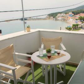 Ireon Holiday Home，位于伊莱恩的酒店