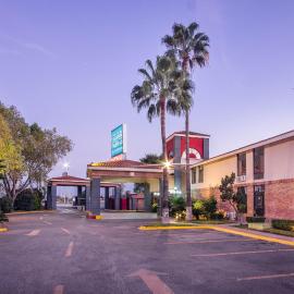 Four Points by Sheraton Saltillo，位于萨尔蒂约的酒店