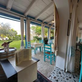Hotel S'Ortale, Possibilità di Parcheggio interno e Ristorante all'aperto，位于奥罗塞伊的酒店