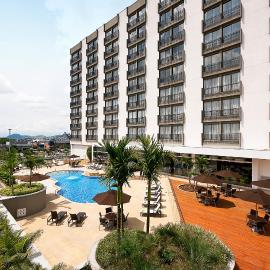Movich Hotel de Pereira，位于佩雷拉的酒店