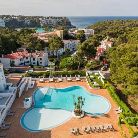Ilunion Menorca，位于卡拉加尔达纳的酒店