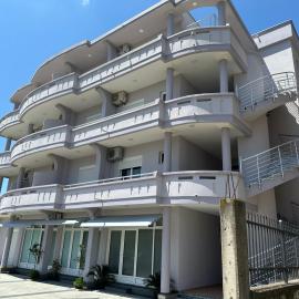 Apartments Flamida，位于乌尔齐尼的酒店