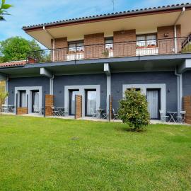 Pension Mendi Azpi Rooms，位于穆特里库的酒店