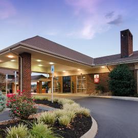Best Western Plus Morristown Conference Center,位于莫里斯敦的酒店