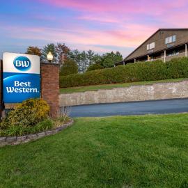 Best Western of Lake George，位于乔治湖的酒店