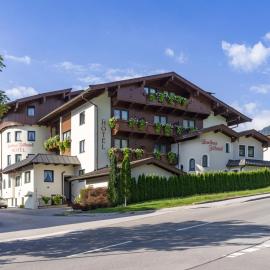 Hotel Landhaus Zillertal，位于菲根的酒店