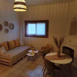 Studio 'Katerina by the Sea'，位于萨拉米斯的酒店