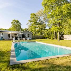 Luxurious Hamptons House with Heated Pool & Grill，位于汉普顿贝斯的酒店
