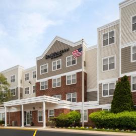 Residence Inn Long Island Holtsville，位于Holtsville的酒店
