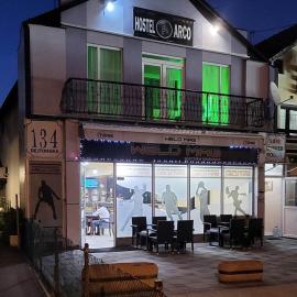 HOSTEL "ARCO"，位于布尔奇科的酒店