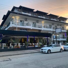 Hotel Platon，位于尼欧波洛伊的酒店