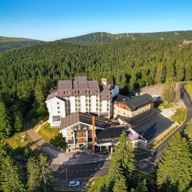 Hotel Putnik Kopaonik，位于科帕奥尼克的酒店