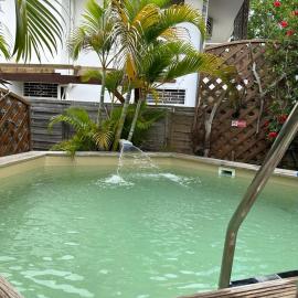Tartane beach spa，位于拉特里尼泰的酒店