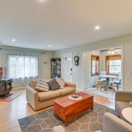 Charming Canandaigua Lake House w/ Deck & Views!，位于Rushville的酒店