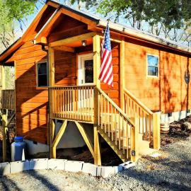 New Serene, Fun & Comfy Cabin- Covered Deck, Grill, Arcade，位于墨菲的酒店