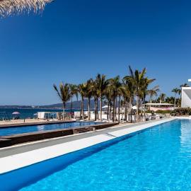 Brand New Condo Aria Ocean 614 by Kivoya，位于新巴利亚塔的酒店