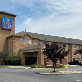 Motel 6-Indianapolis, IN - Airport,位于印第安纳波利斯的酒店