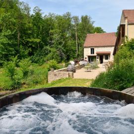 Demeures et Châteaux Moulin des Templiers Hôtel & SPA，位于彭陶伯特的酒店