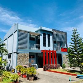 Dollosa Compound，位于Iba的酒店
