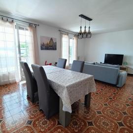 Les jardins Ducarouge 2 climatisé，位于迪关的酒店