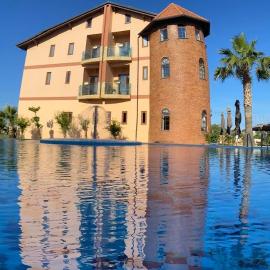 Rambuje Resort,位于莱什的酒店