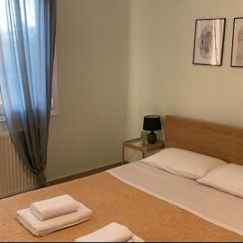Theros Garden House，位于Roussopoúlion的酒店