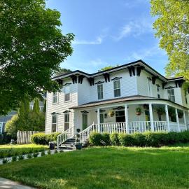 The Belvedere B&B，位于沙勒瓦的酒店