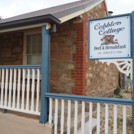 Cobblers Cottage B&B，位于Willunga的酒店
