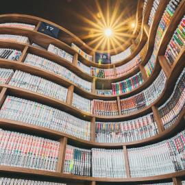 Quintessa Hotel Kokura Comic & Books，位于北九州的酒店