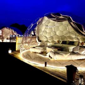 Deerstone Glamping-Pinhaw Beacon dome Hot tub，位于Earby的酒店