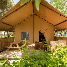 Camping Campo dei Fiori - Glamping4all，位于瓦达的酒店