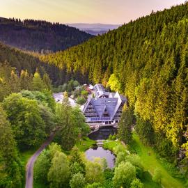 Jelenia Struga MEDICAL SPA，位于科瓦雷的酒店