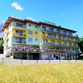 Hotel Martina，位于泰尔夫斯的酒店